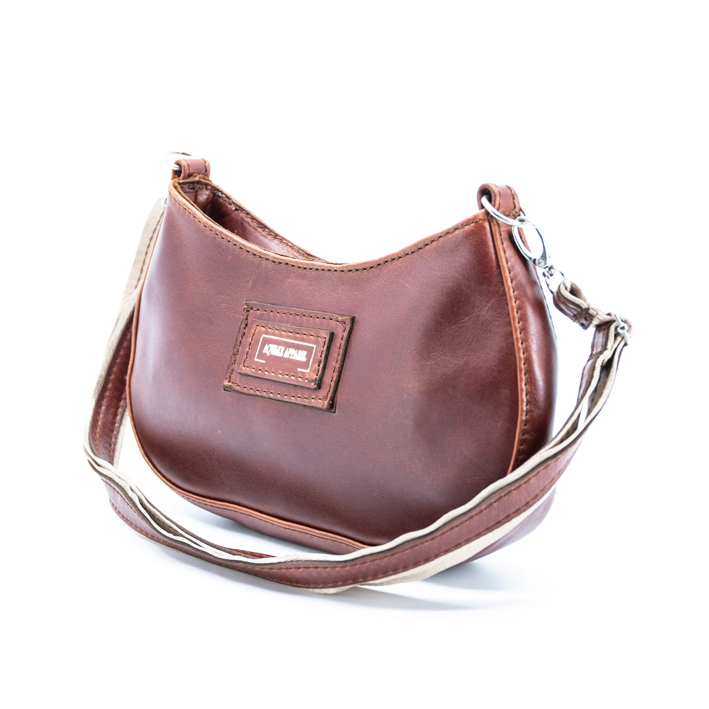 SULA カズタ　Curve leather bag n.SSign The Cassy Curved Leather Bag – African Apparel