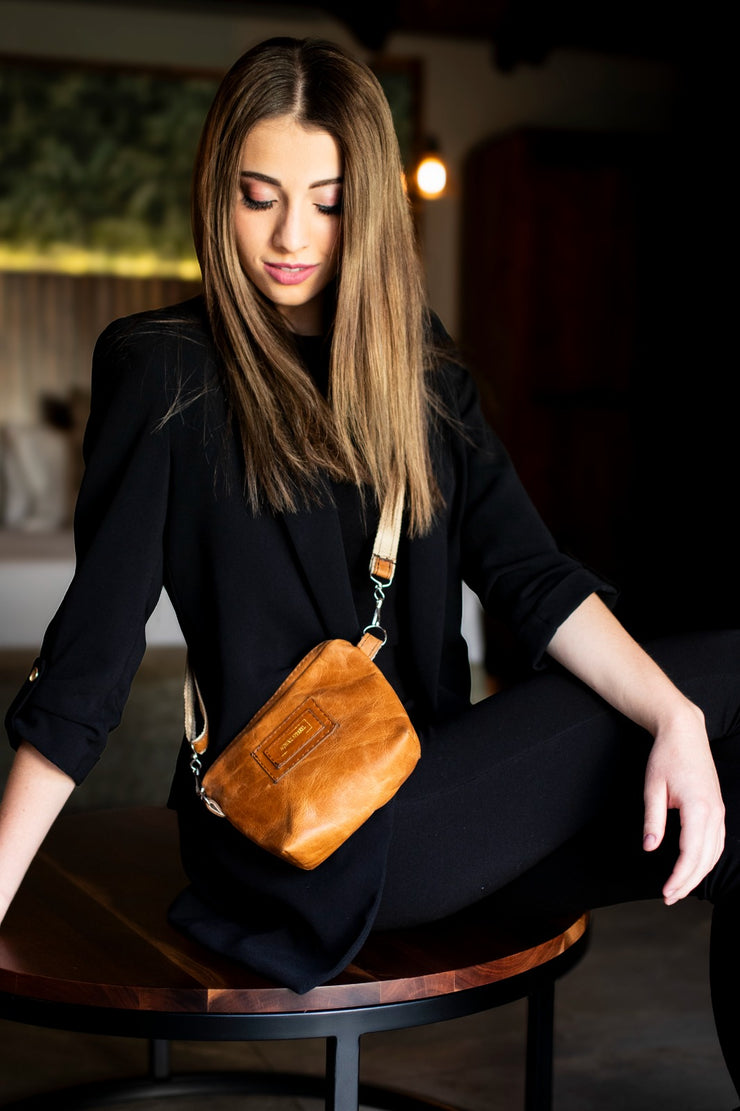 The Mini Cindy Leather Sling